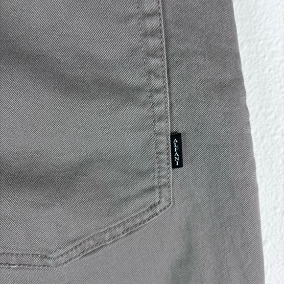 Alfani mens jeans - Picture 3 of 4